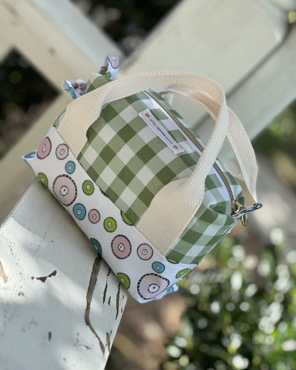 Boutique Travel Bag — Garden Gingham